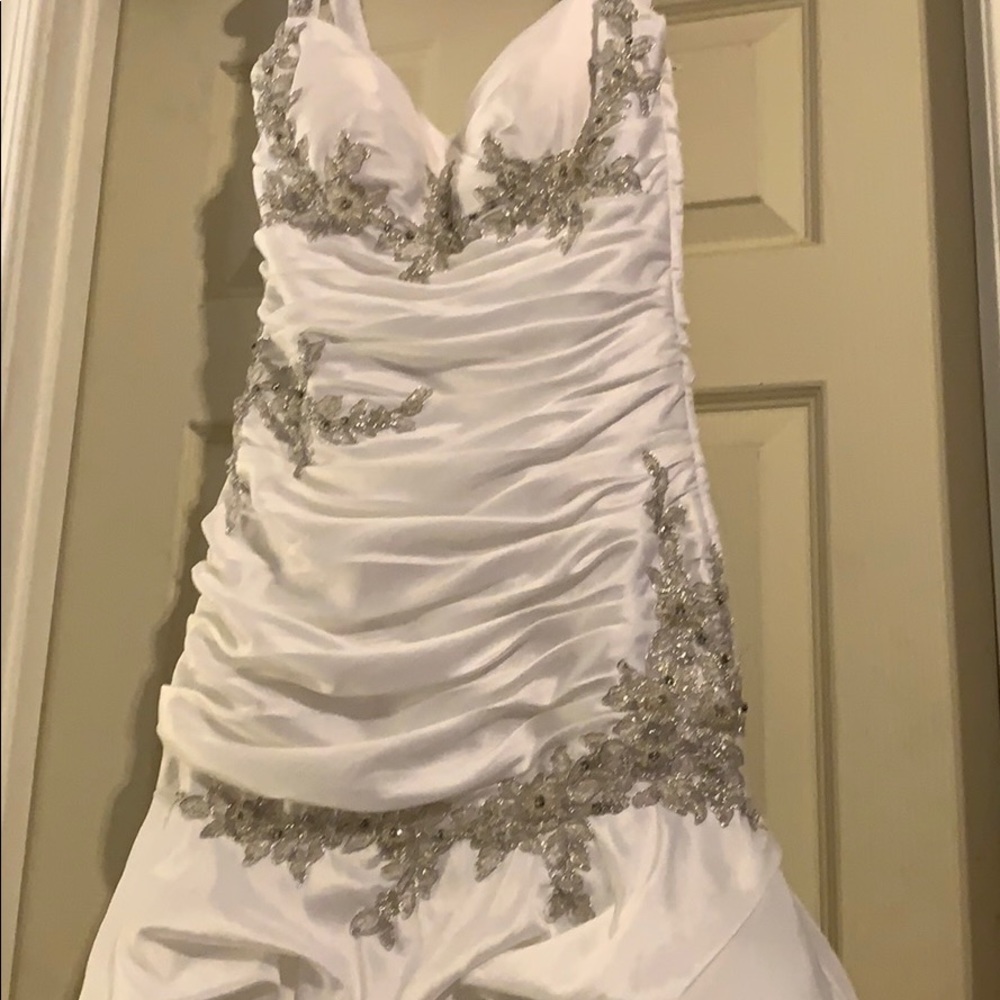 Wedding Dress - Must Go!